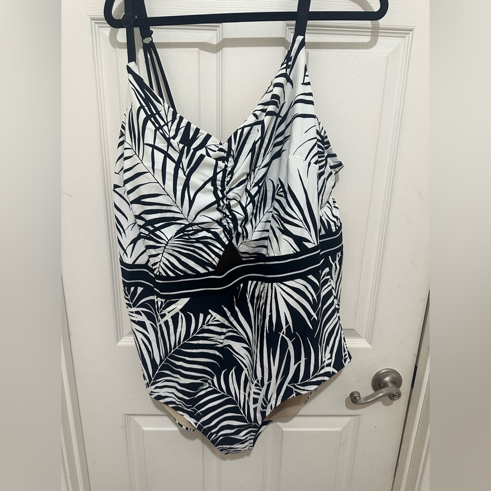Black and white tropical print one piece swimsuit plus size 28 cacique